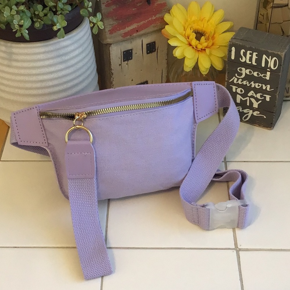Pretty Lavender Classy Fannypack